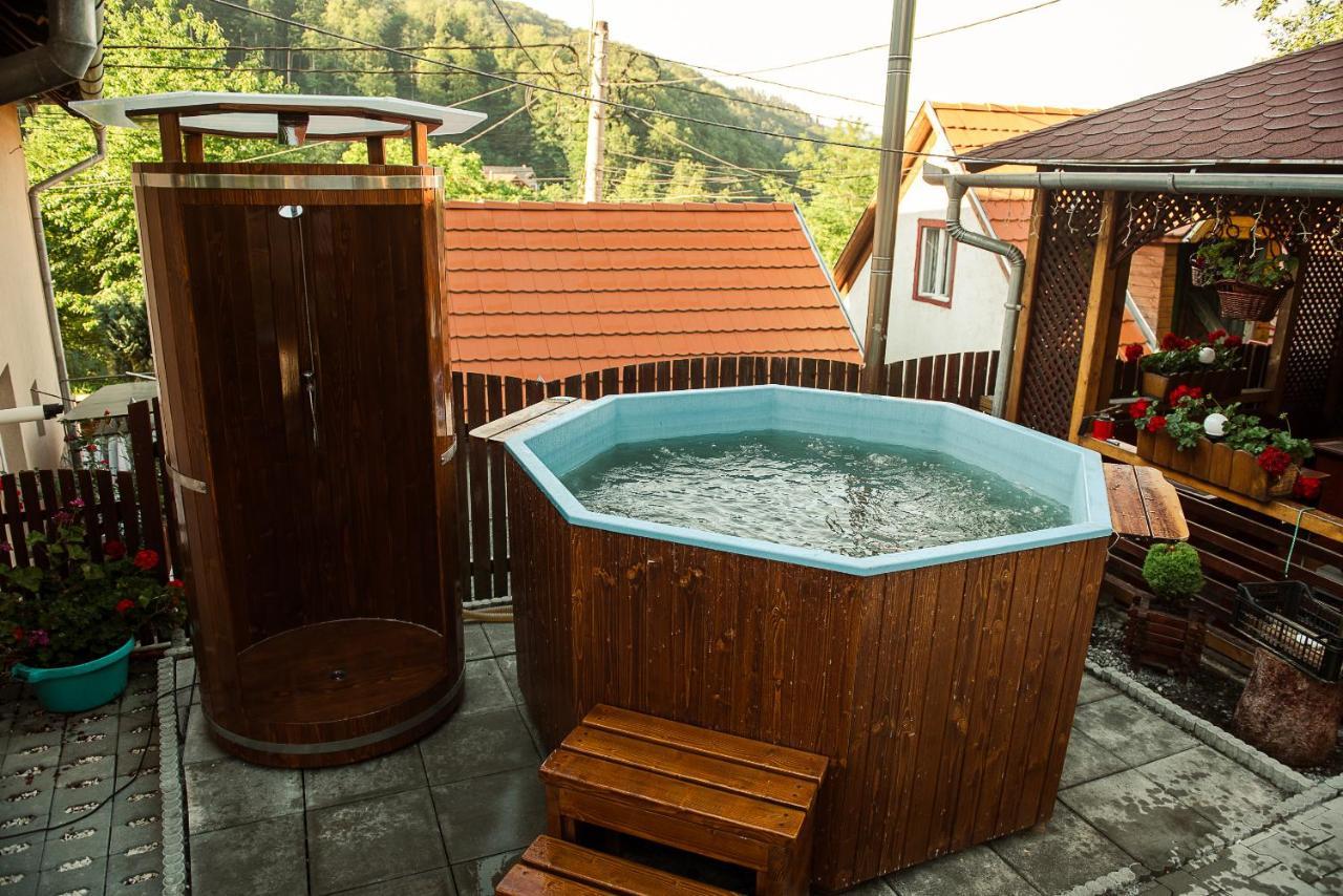 Casa Edy Hotel Szováta Kültér fotó